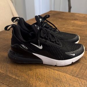 Nike Kids Black and White Air 270 Style Sneakers
